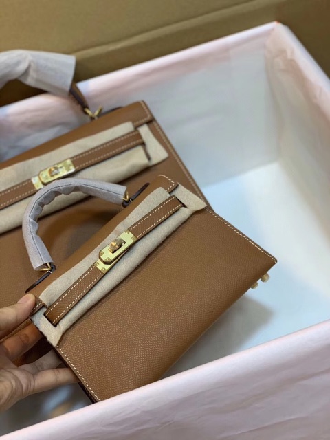 𝐓𝐮́𝐢 𝐇𝐌 𝐊𝐞𝐥𝐥𝐲  𝐬𝐢𝐞̂𝐮 𝐜𝐚̂́𝐩