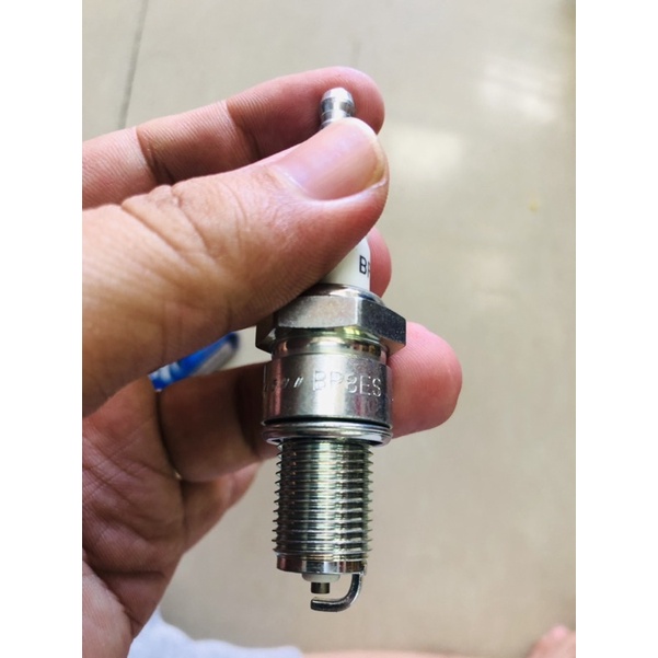 Bugi xipo zin nhập khẩu suzuki indo NGK BP8ES