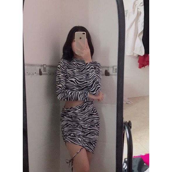 Đầm ôm body khoét eo họa tiết vằn phối dây rút, chất vải thun lạnh ôm tôn dáng, free size dưới 53kg tùy chiều cao