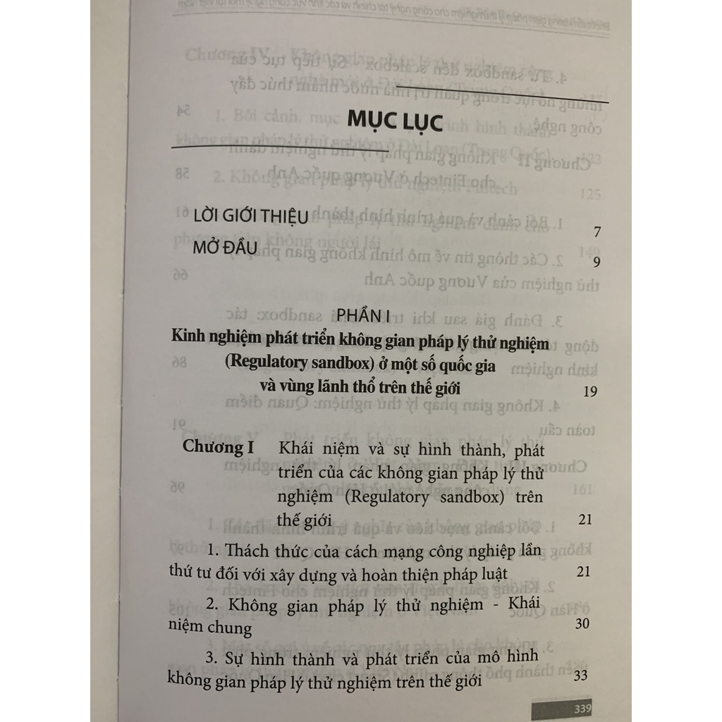 Sách - Phát Triển Không Gian Pháp Lý Thử Nghiệm Cho Công Nghệ Tài Chính Và Các Lĩnh Vực Công Nghệ Mới Tại Việt Nam