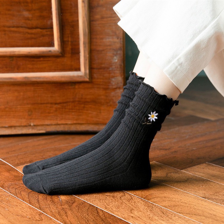 Tất cổ bèo Vacone vớ cổ cao nữ thêu hoa cúc phong cách Hàn Quốc nhẹ nhàng TN40
