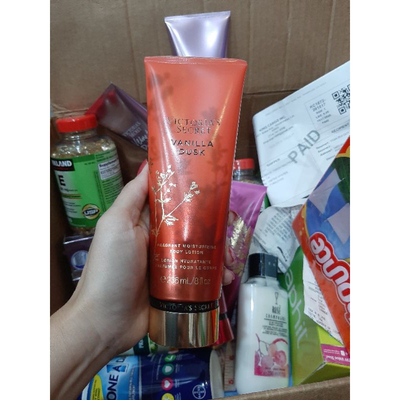 Hàng mua tại Store Hãng. Bill hãng rõ ràng.Dưỡng da toàn thân Body Lotion Victoria Secret 236ml