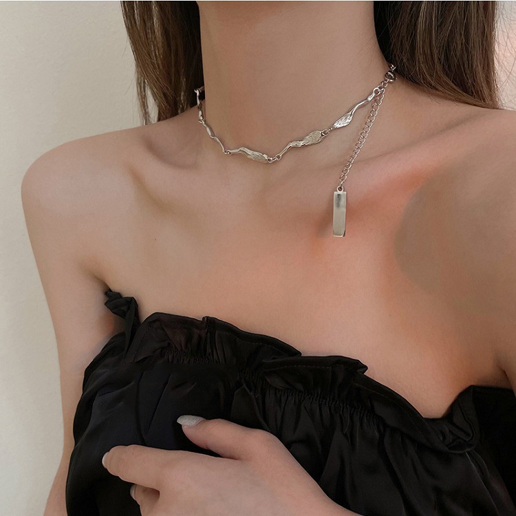 Vòng cổ Kim Loại Dáng Dài Thiết Kế Độc Đáo