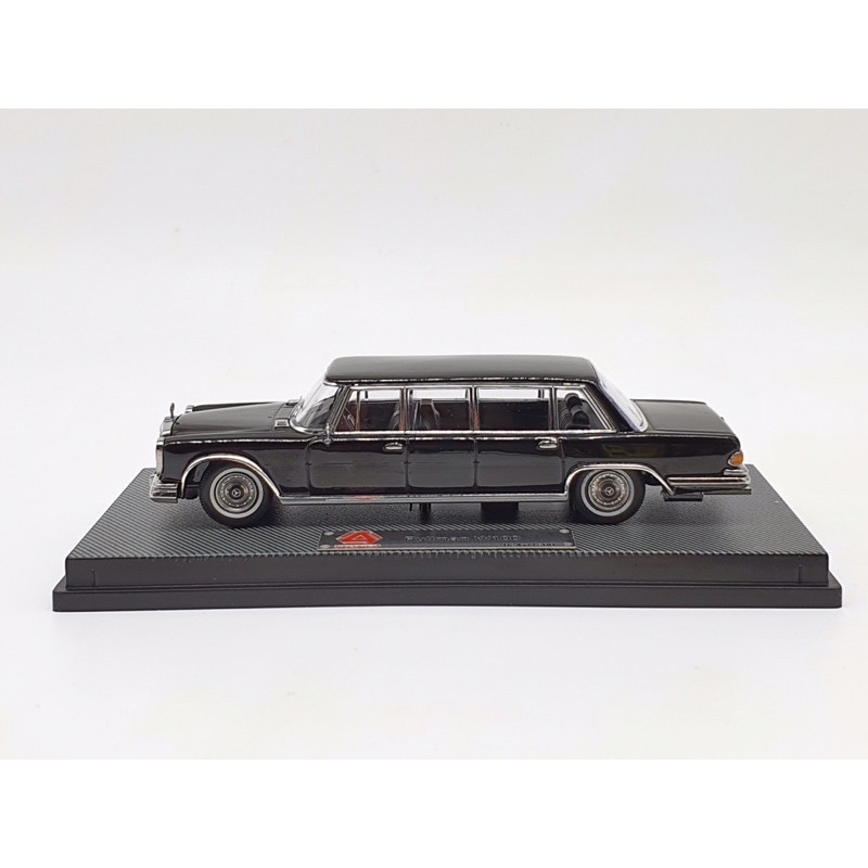 Xe Mô Hình Mercedes-Benz Pullman W100 1:64 YuanLi ( Đen )