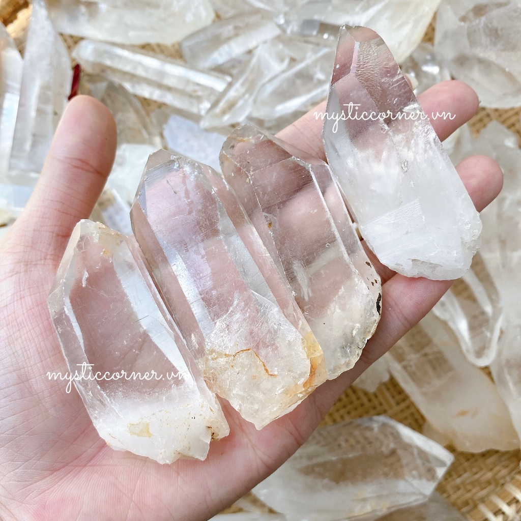 Tinh thể đá thạch anh trắng ( Clear Quartz ) dùng trong Reiki, đá thanh tẩy, phong thủy