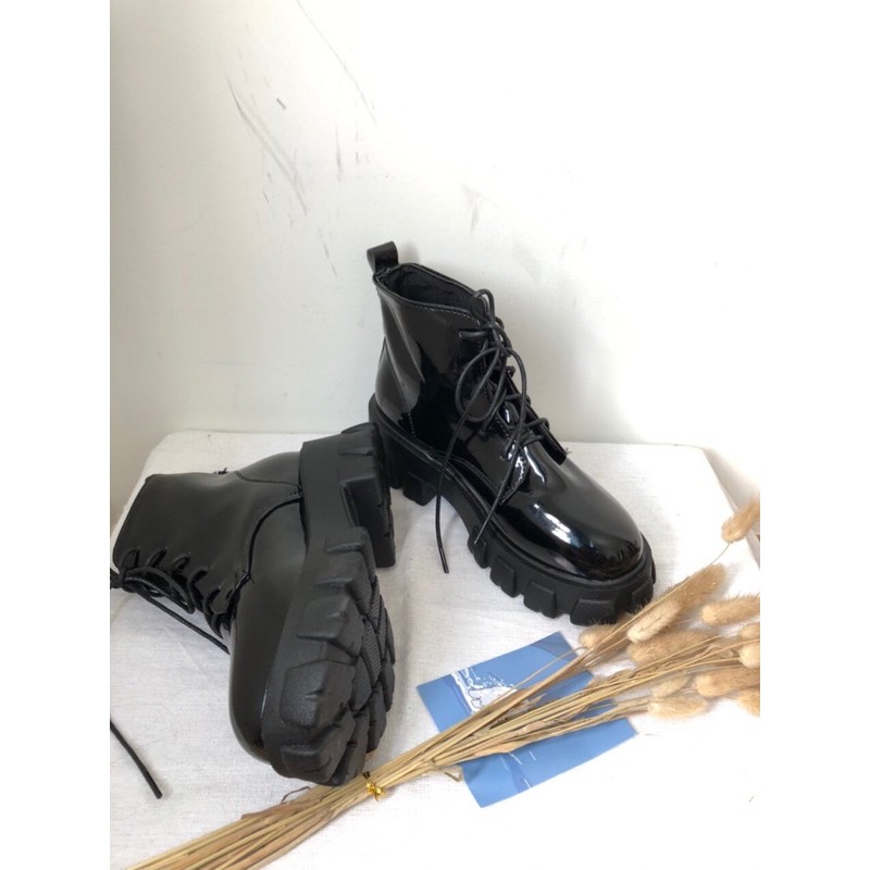 Giày Boots Cổ Vừa