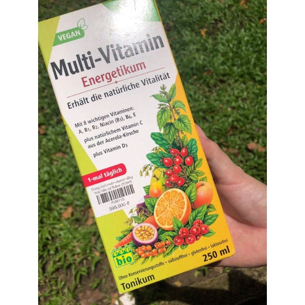 Vitamin tổng hợp chiết suất rau củ hữu cơ cho trẻ từ 3 tuổi Salus Đức 250ml