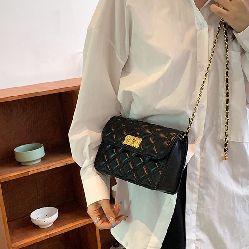 Túi Đeo Vai Hình Thoi Nhỏ Xinh Phối Dây Đeo Sợi Xích Thời Trang Cho Bạn Gái