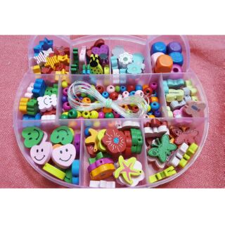 Hộp kitty xâu hạt. giá 55k
