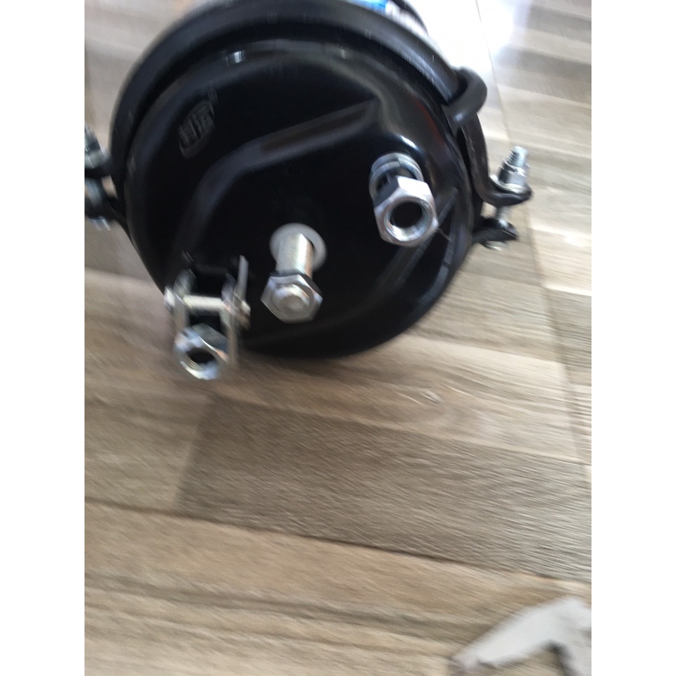 Sản phẩm gia đình làm: Bầu phanh lốc kê sau EQ153 đenJJ