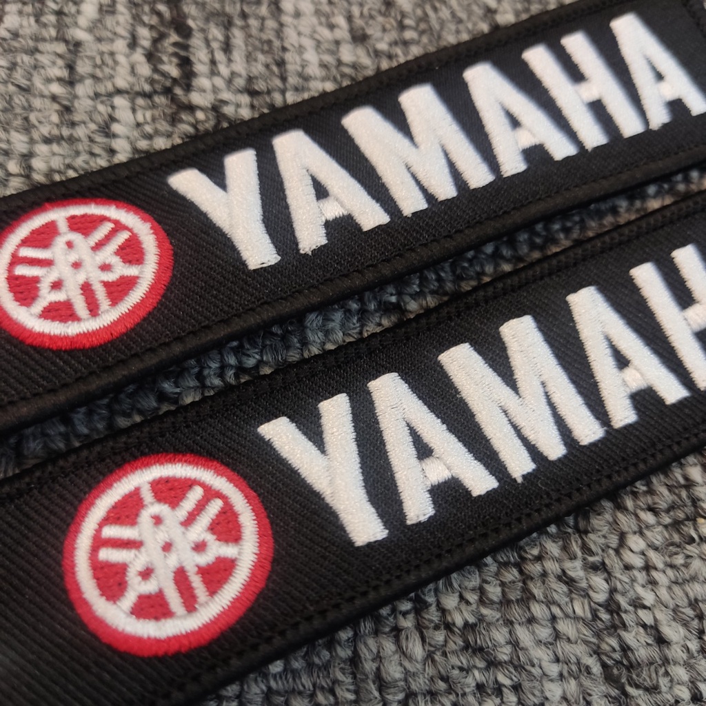 Móc chìa khóa vải thêu hình Yamaha 13x3cm giá rẻ