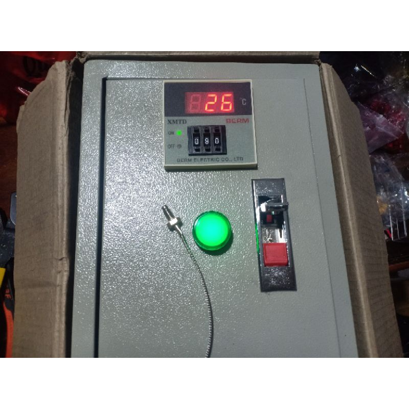 Tủ điều khiển nhiệt độ tự động