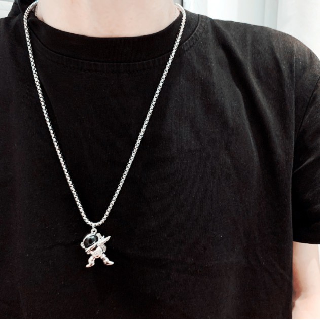 Dây chuyền phi hành gia HipHop Ula Shop phong cách trẻ trung cá tính