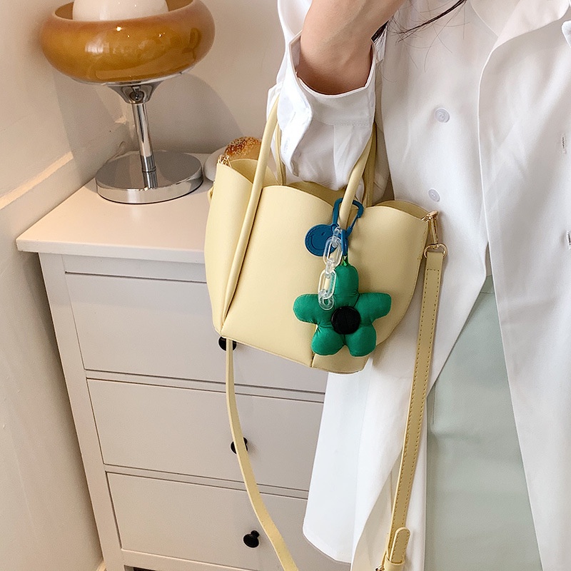 Túi Đeo Chéo Thời Trang Hàn Quốc Thiết Kế Mới 2022 Dành Cho Nữ