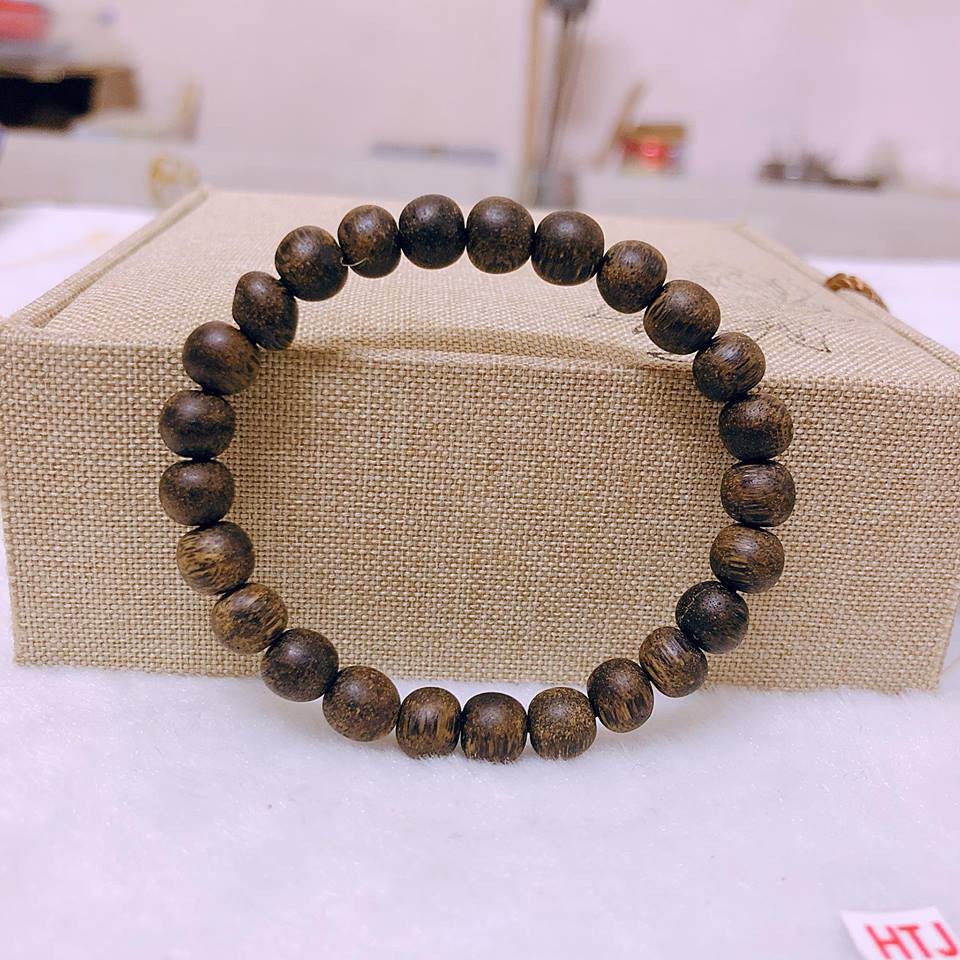 Vòng tay trầm hương tốc vườn 8 li