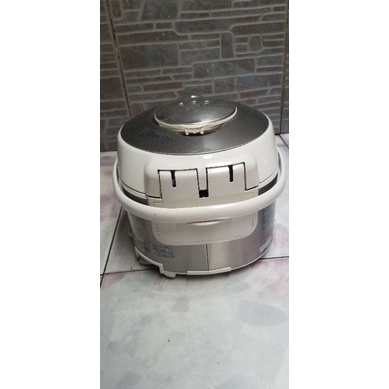 Nồi cơm điện Nhật Bản cao tần IH Sanyo mặt quỷ 1Lit.