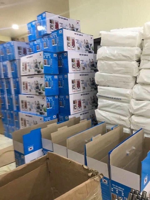 Tủ sấy quần áo có điều khiển từ xa mẫu mới năm 2020
