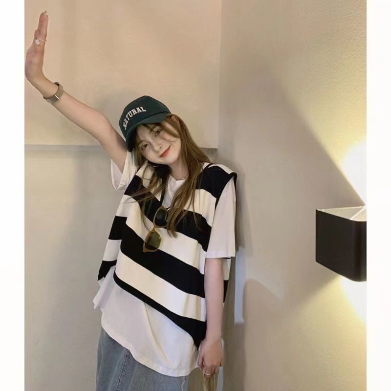 Áo Thun Tay Ngắn Cổ Chữ V Họa Tiết Kẻ Sọc Thời Trang Hàn Quốc Dễ Phối Đồ Cho Nữ