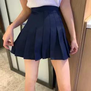 Chân váy ngắn chữ A eo cao màu trơn xếp ly chống phai có lót quần thời trang gợi cảm 0412 | BigBuy360 - bigbuy360.vn