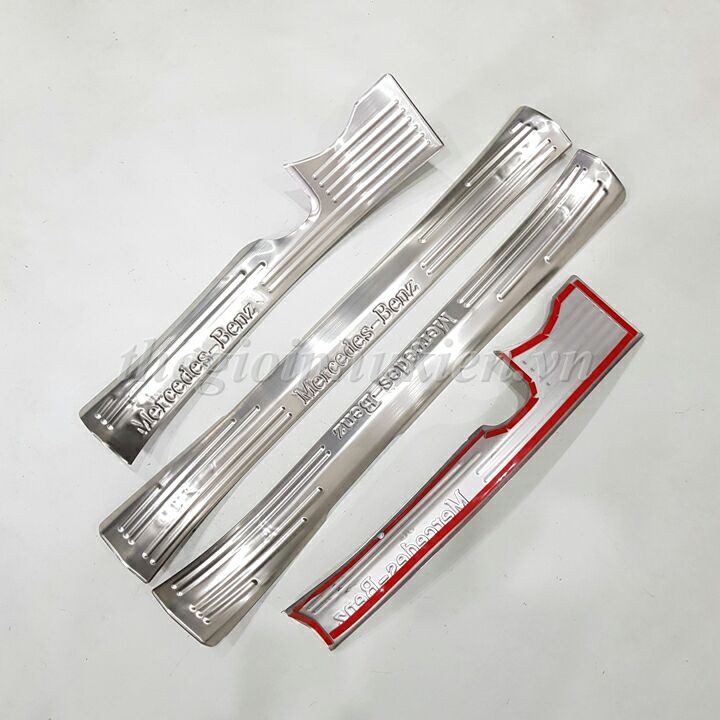 Bộ Ốp bậc, Nẹp bước chân INOX Mercedes GLC200, GLC250, GLC300 - Bên Trong( hàng cao cấp)