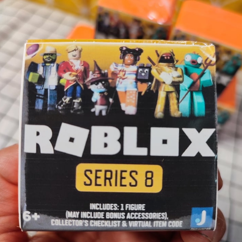 Roblox toy box series 8 celebrity Chính Hãng Có Code