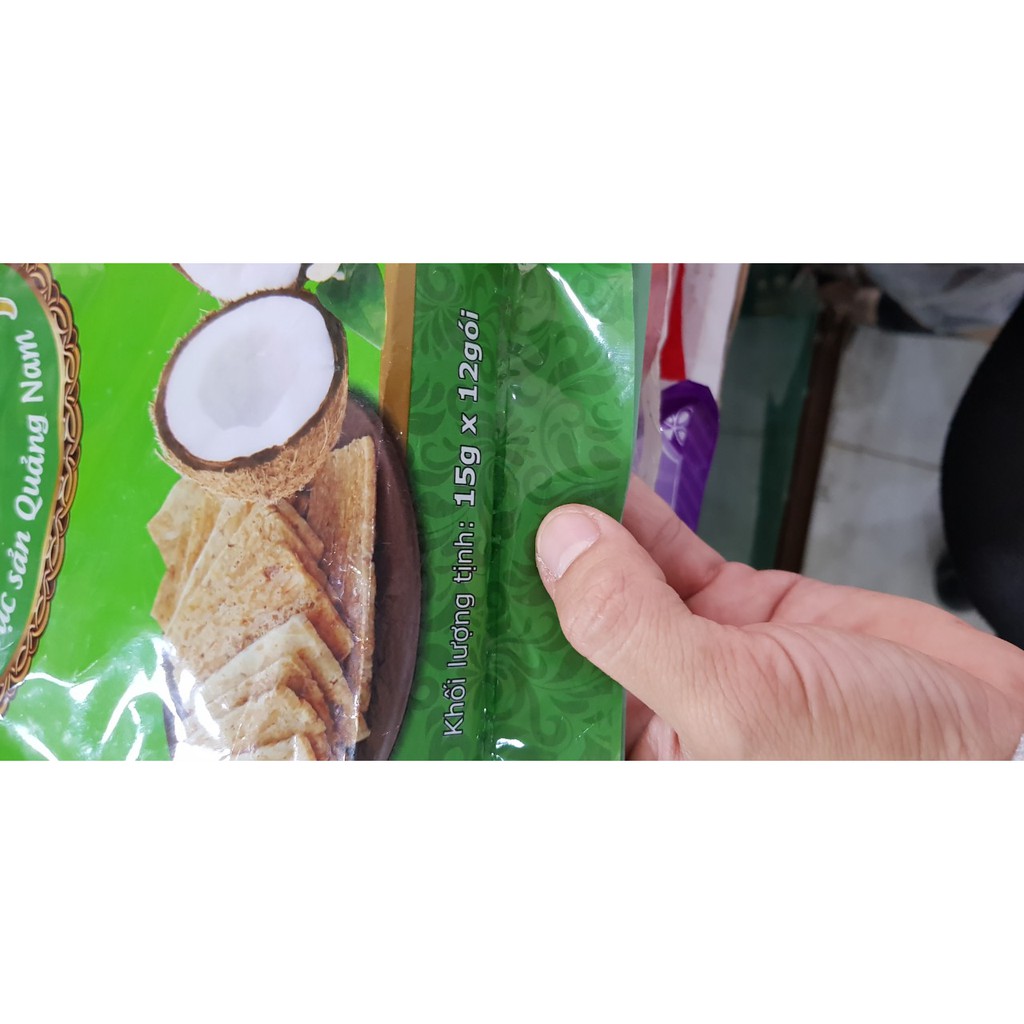 Bánh dừa nướng giòn.
