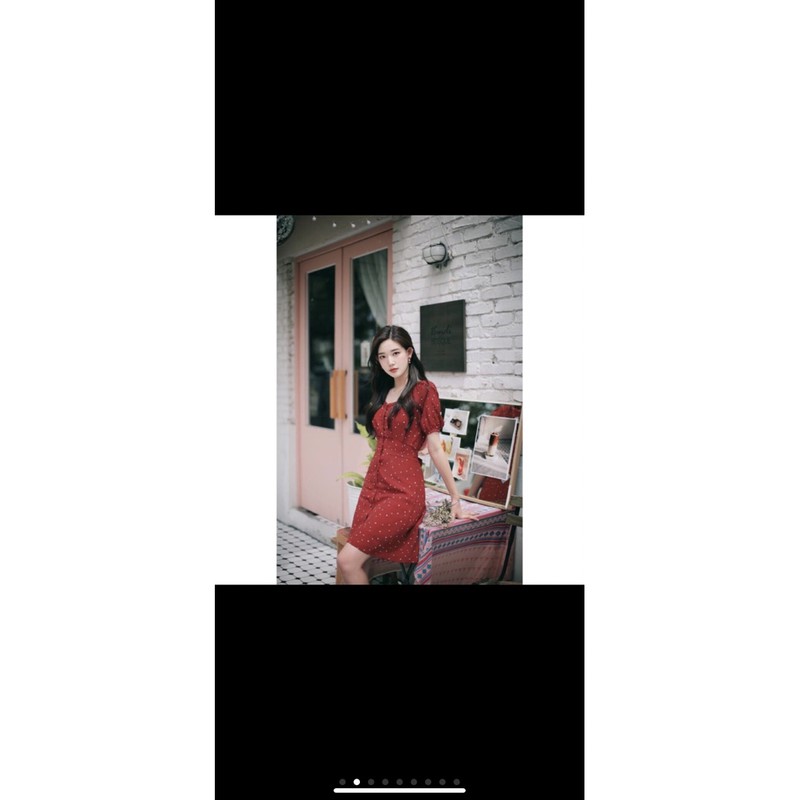 đầm cổ vuông đỏ chấm bi