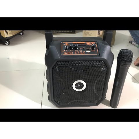 [SALE GIÁ SỐC] Loa Bluetooth Karaoke Công Suất Cực Lớn, Loa Xach Tay Mini KIOMIC K68(Tặng Kèm Micro Không Dây)