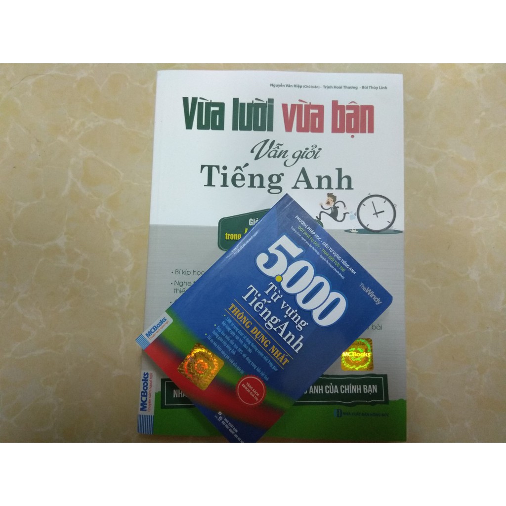Sách- Combo Vừa lười vừa bận vẫn giỏi Tiếng anh & 5000 từ vựng tiếng anh thông dụng nhất | BigBuy360 - bigbuy360.vn