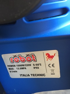 Máy rửa xe robot