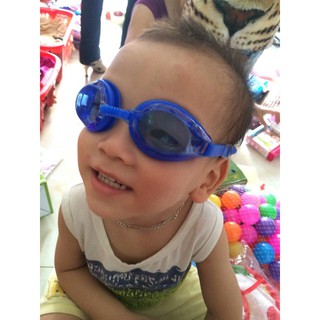Kính bơi trẻ em kèm 2 nút bịt tai