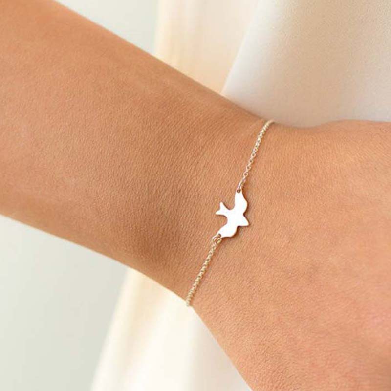 Vòng đeo tay đơn giản phong cách chim bồ câu