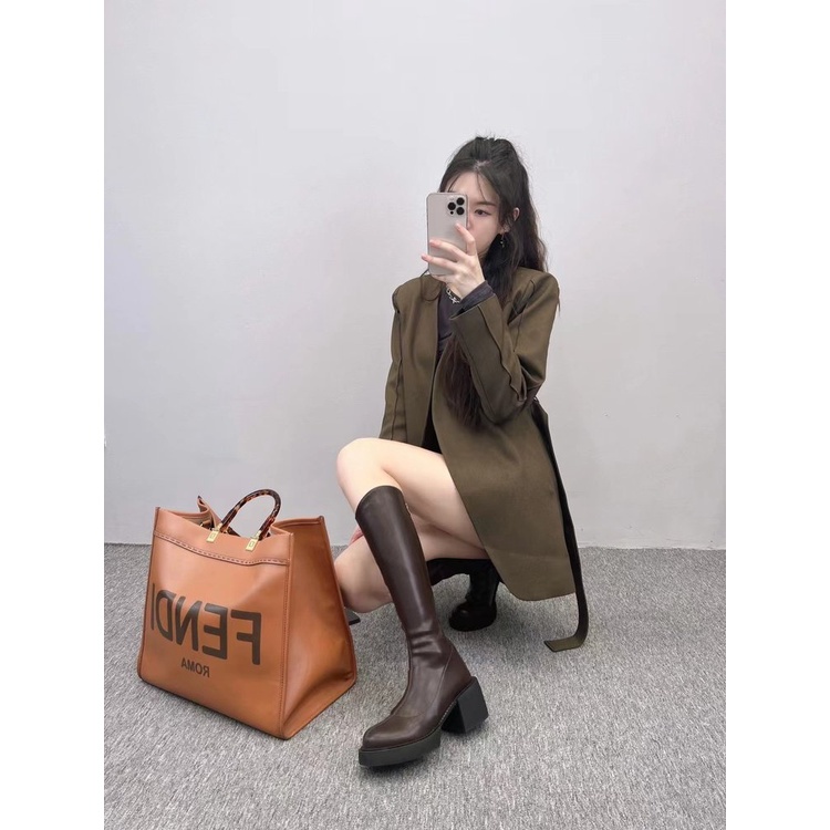 Giày bốt cổ cao mũi tròn khóa kéo năng động dành cho nữ | BigBuy360 - bigbuy360.vn