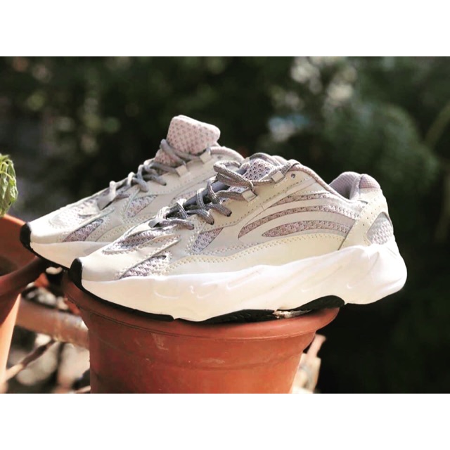 giày yz 700 giá rẻ