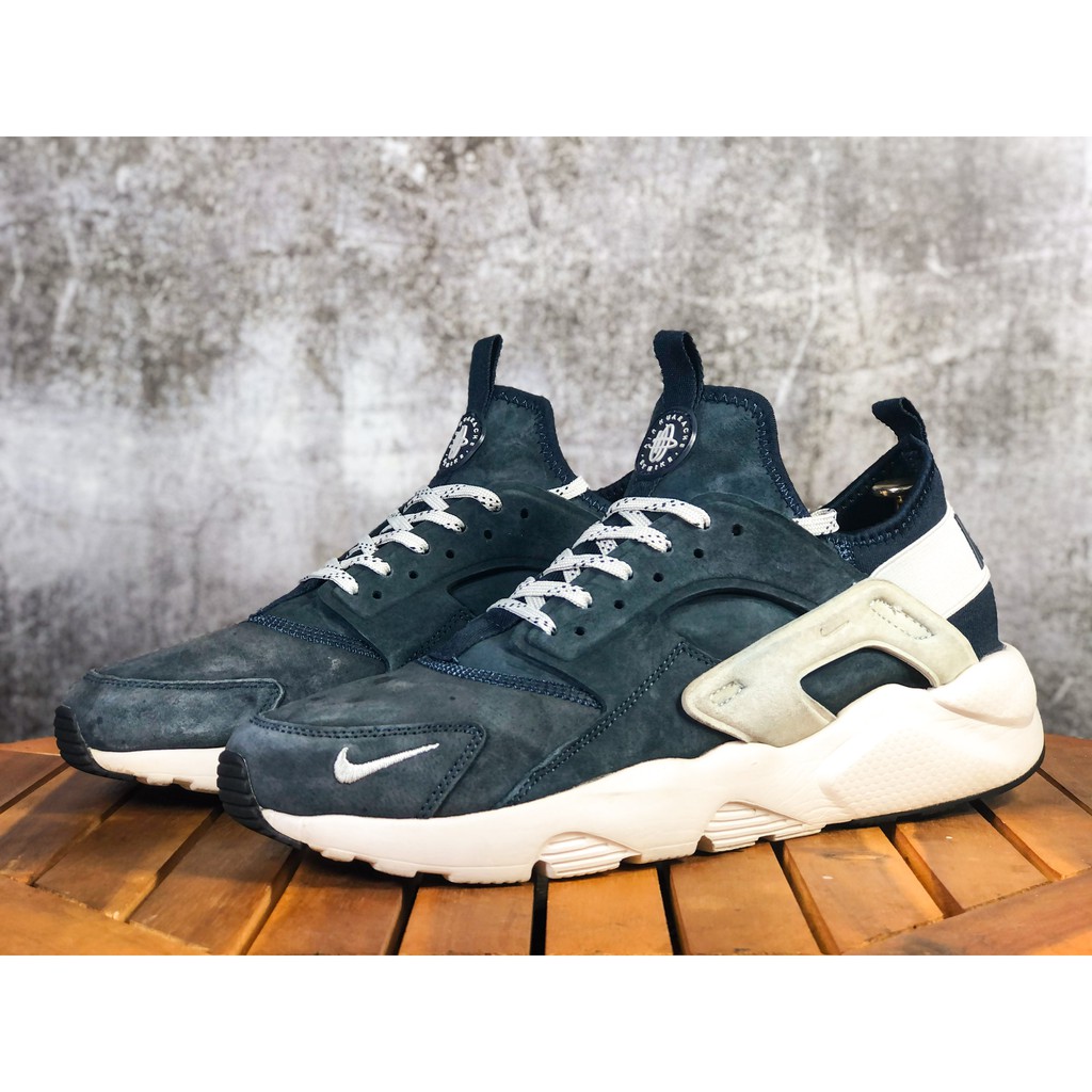 (SIZE 45) Giày thể thao chính hãng 2hand NIKE AIR HUARACHE RUN ULTRA