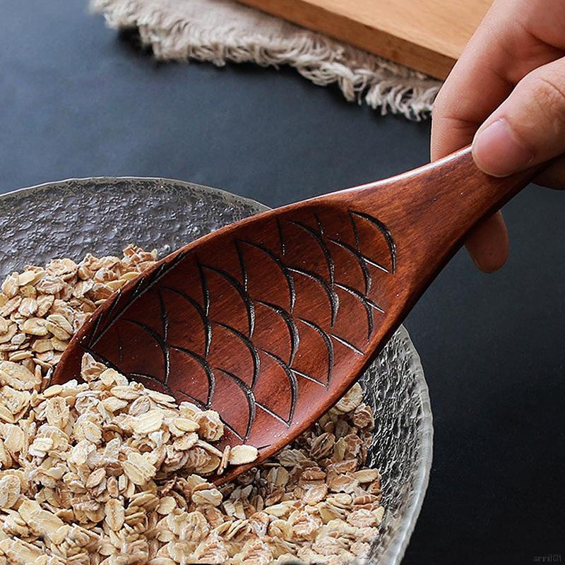 Muỗng xúc cơm bằng gỗ hình cá nhiều màu sắc