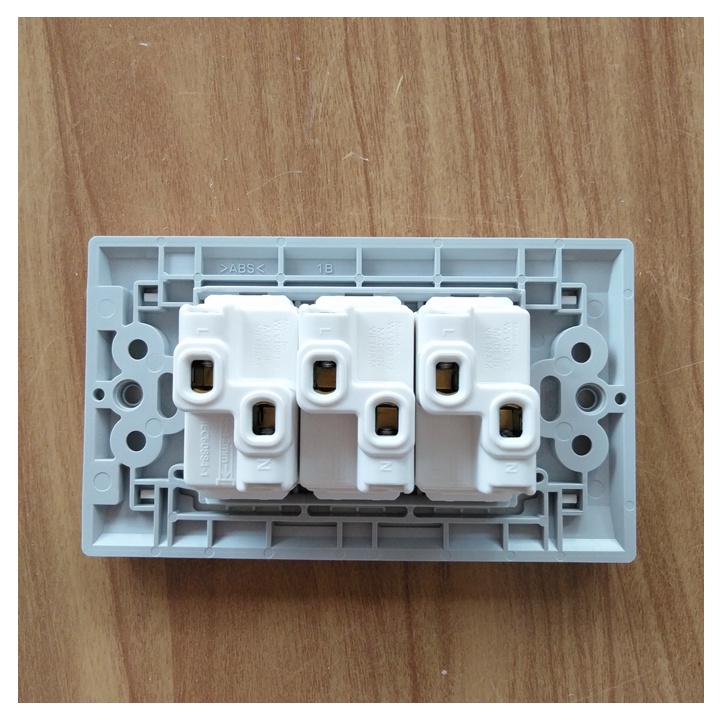 Ổ cắm 16A 250V Panasonic - Dòng Halumeie Chính hãng