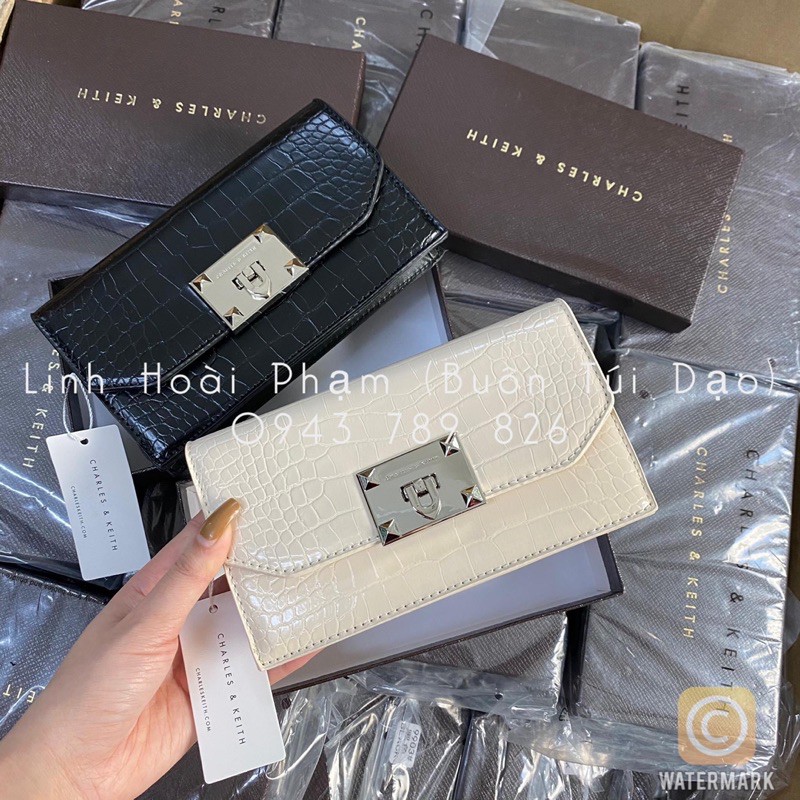 Ví dài khoá gập chất da rắn kèm dây đeo fullbox