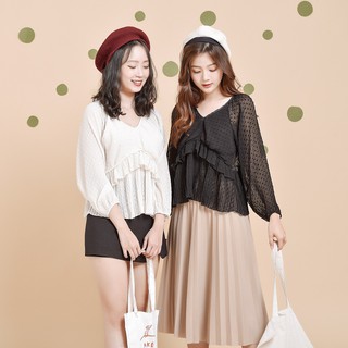 Áo voal dập ly vải hột cổ V