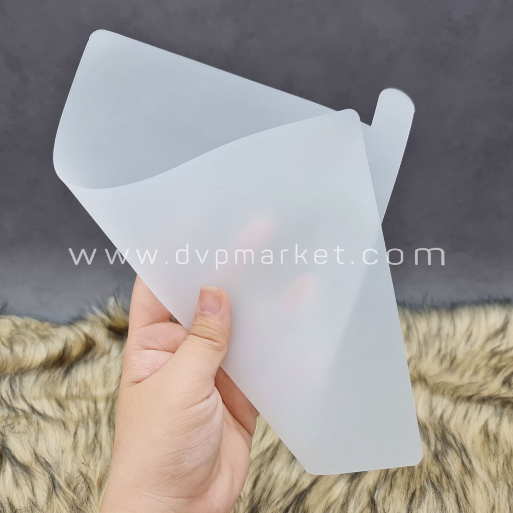 Bộ khuôn làm kẹo nougat gồm 60 viên kèm lăn gỗ
