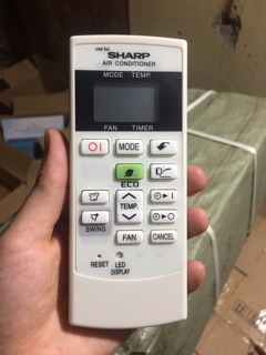 Điều khiển điều hoà Sharp