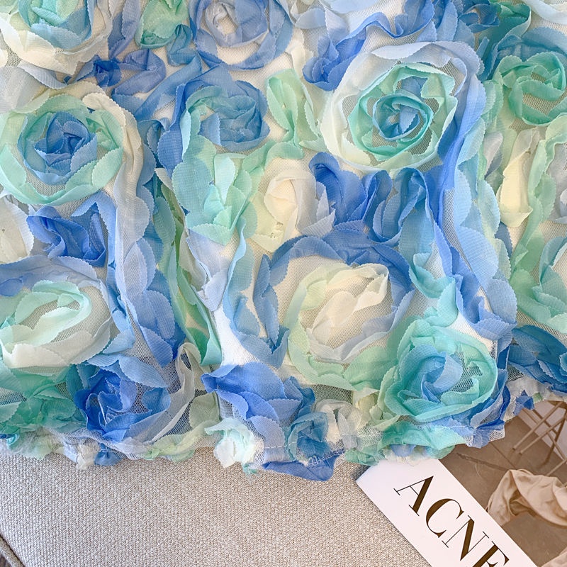 Áo Hai Dây Họa Tiết Hoa Hồng Ba Chiều Xinh Xắn Cho Nữ