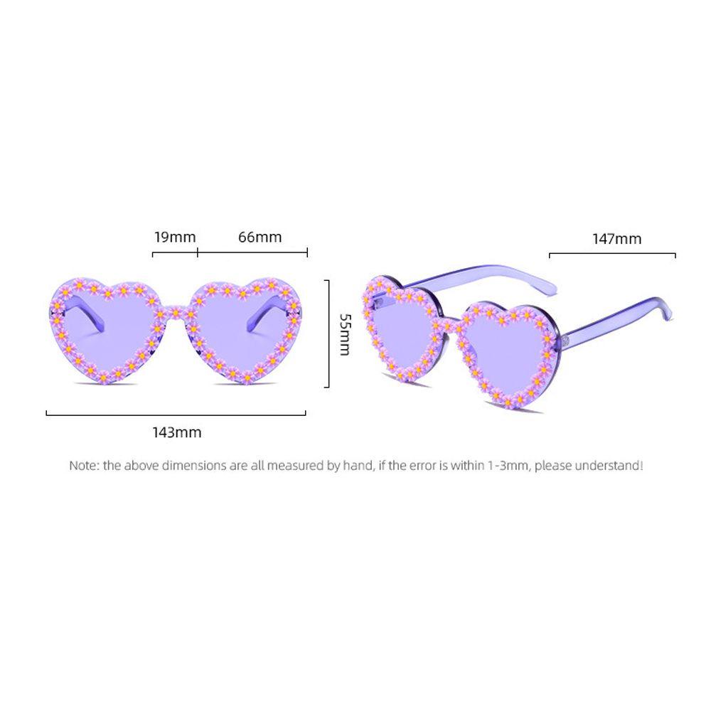 Kính Mát Hình Trái Tim Chống Tia UV400 Họa Tiết Hoa Cúc Thời Trang Đi Biển Cho Nữ