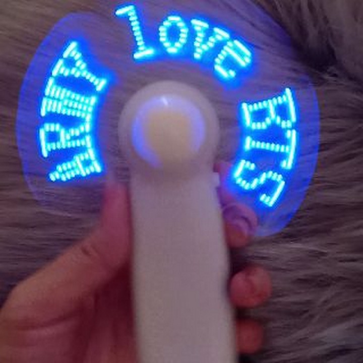 Quạt bts điện tử thiết kế thông minh, đa năng cầm tay quà tặng trang trí xinh xắn dễ thương | BigBuy360 - bigbuy360.vn