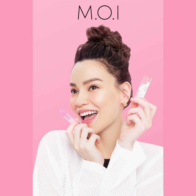 Son dưỡng môi có màu HỒNG  M.O.I Magic Lips 4g
