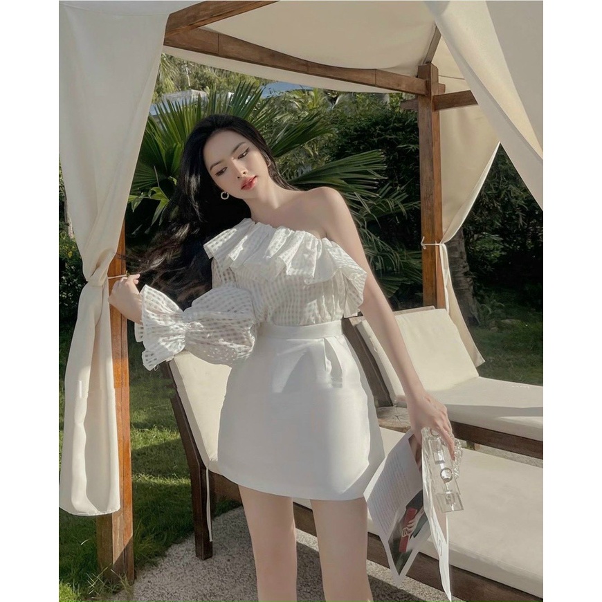 Set áo bèo lệch vai kèm chân váy  trắng trẻ trung, nữ tính