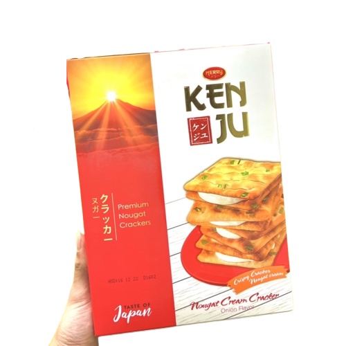 Bánh Quy Hành Kẹp Kem Kenju Hộp 300g
