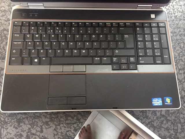 Dell E6520 i5-2450M 4GB 320GB Intel HD3000