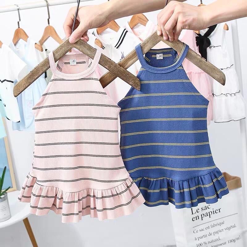 Váy cổ yếm bé gái