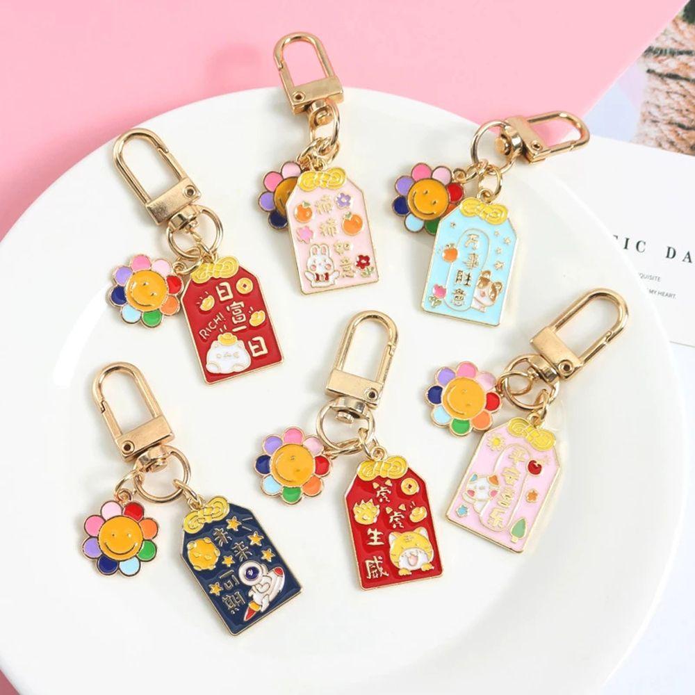 Móc Khóa May Mắn Họa Tiết Hoạt Hình Dễ Thương